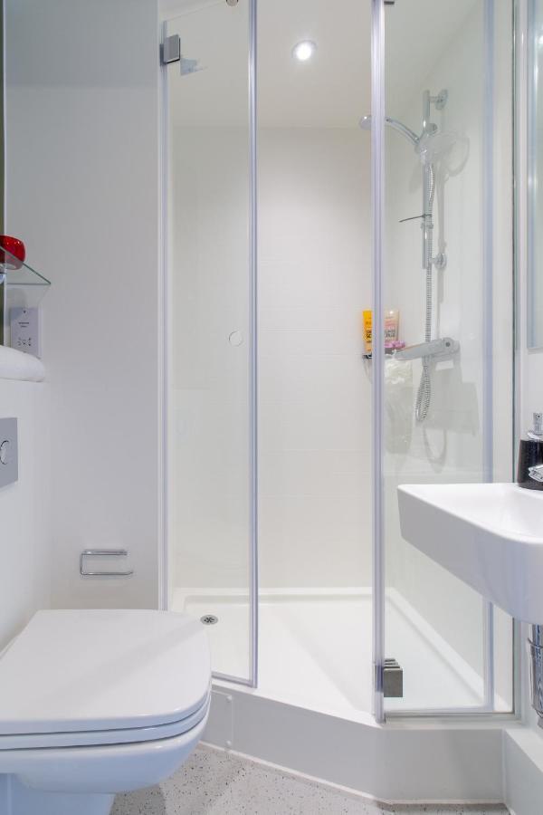 En Suite Rooms & Studios, Coventry - Sk Bagian luar foto